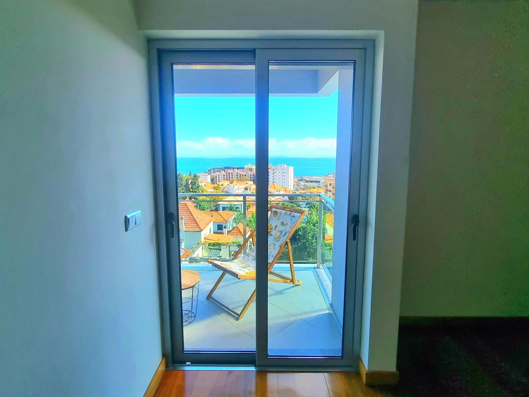 Big Apartment With Ocean Views, Ideal For Groups Φουνκάλ Εξωτερικό φωτογραφία