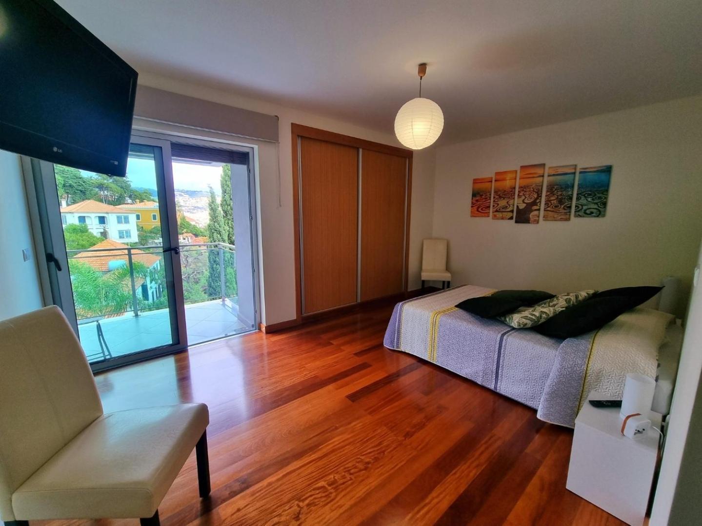 Big Apartment With Ocean Views, Ideal For Groups Φουνκάλ Εξωτερικό φωτογραφία